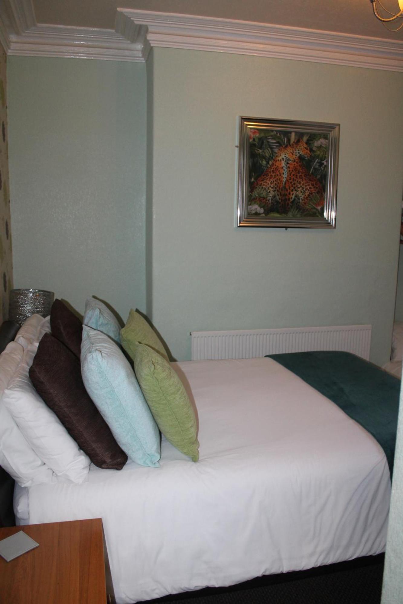 Guest house Hawthorn House 3*