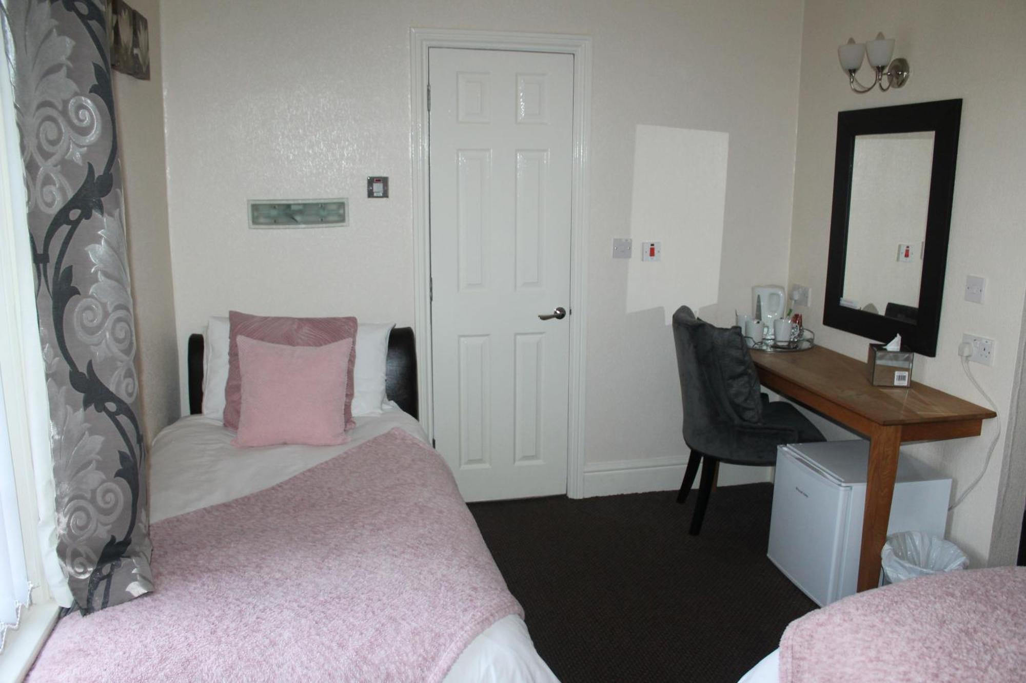 Hawthorn House 3* Blackpool